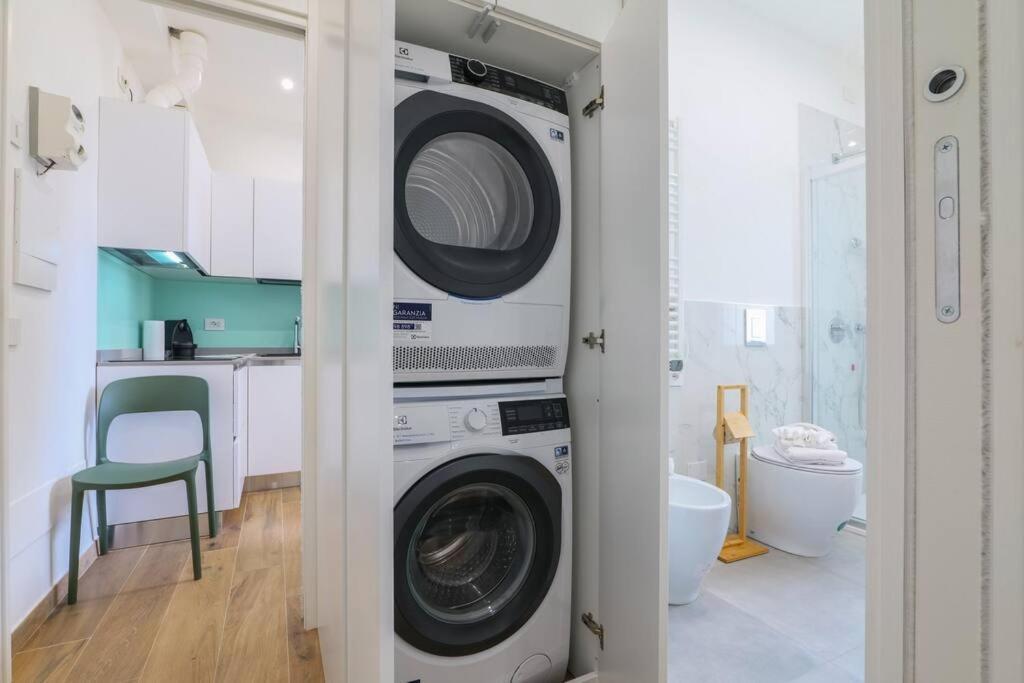 Modern And Quiet One Bedroom Near The M4 Apartment